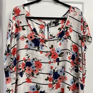 Womens Torrid Button Back Floral & Stripe Blouse Size 3 (22W-24W)